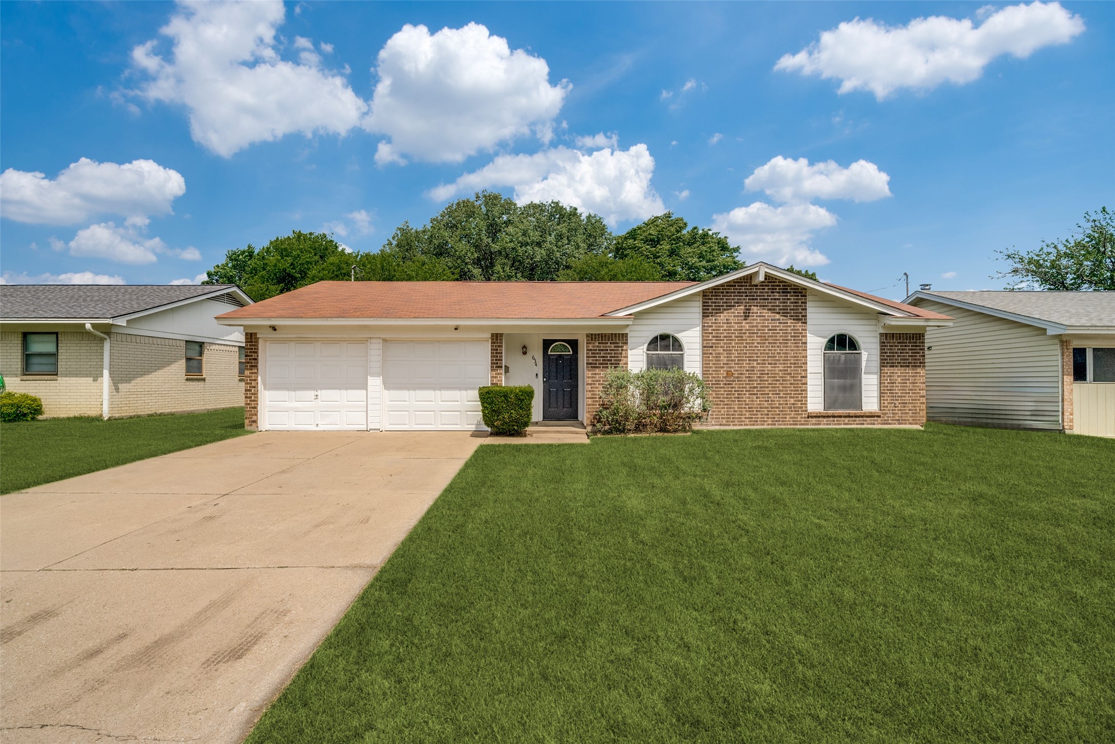634 Lisa Street Burleson TX 76028