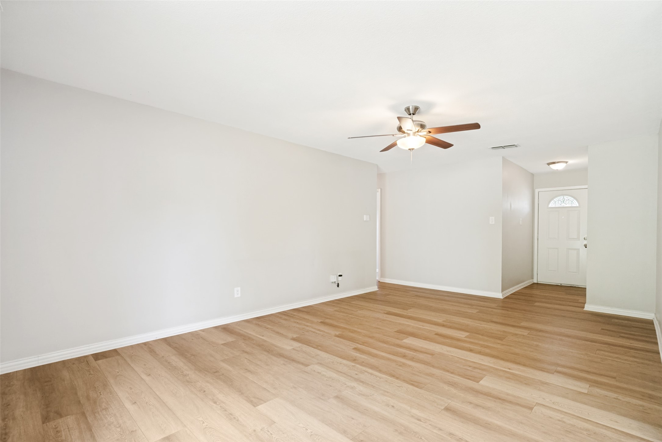 634 Lisa Street Burleson TX 76028