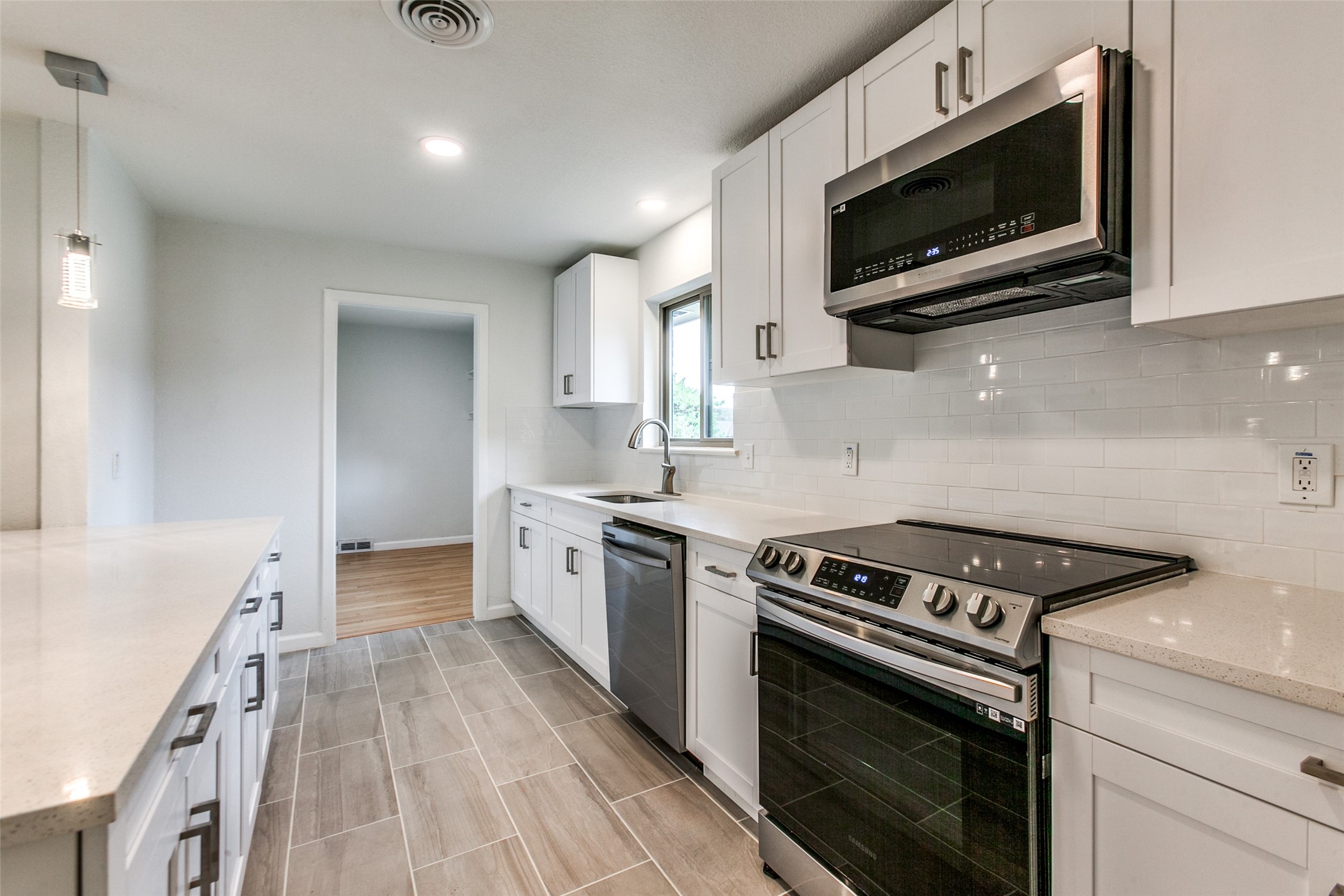 3517 Woodleigh Drive Dallas TX 75229
