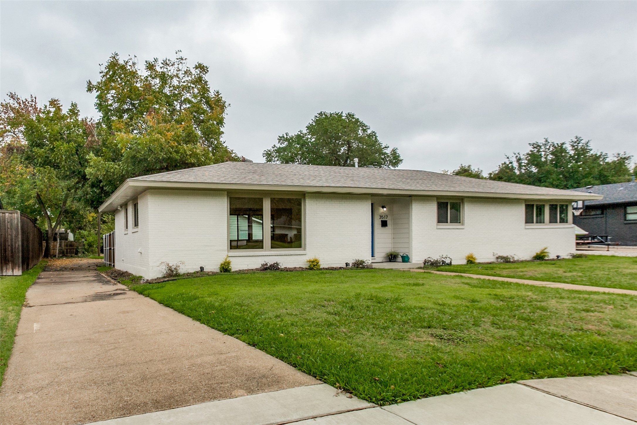 3517 Woodleigh Drive Dallas TX 75229