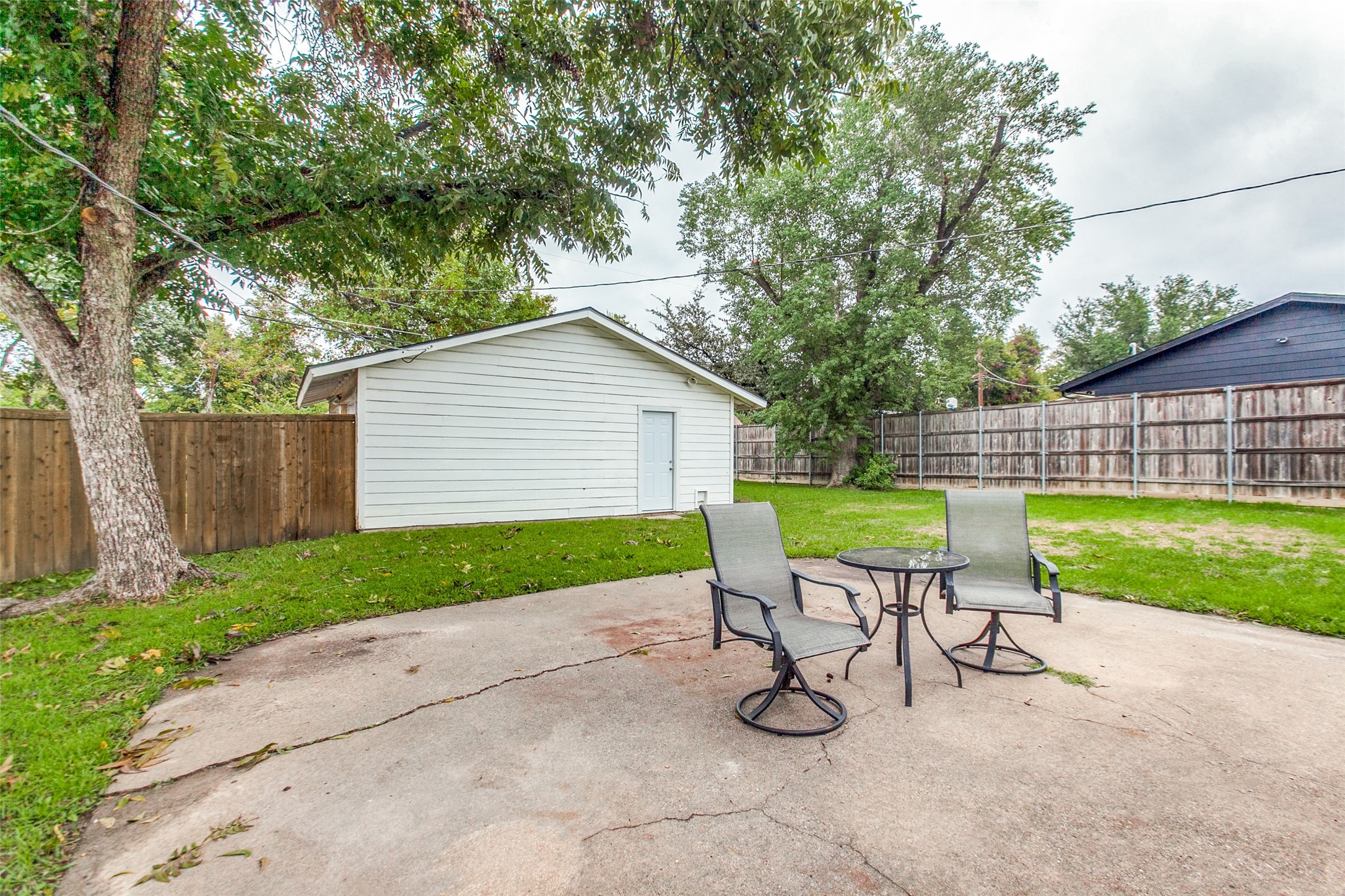 3517 Woodleigh Drive Dallas TX 75229