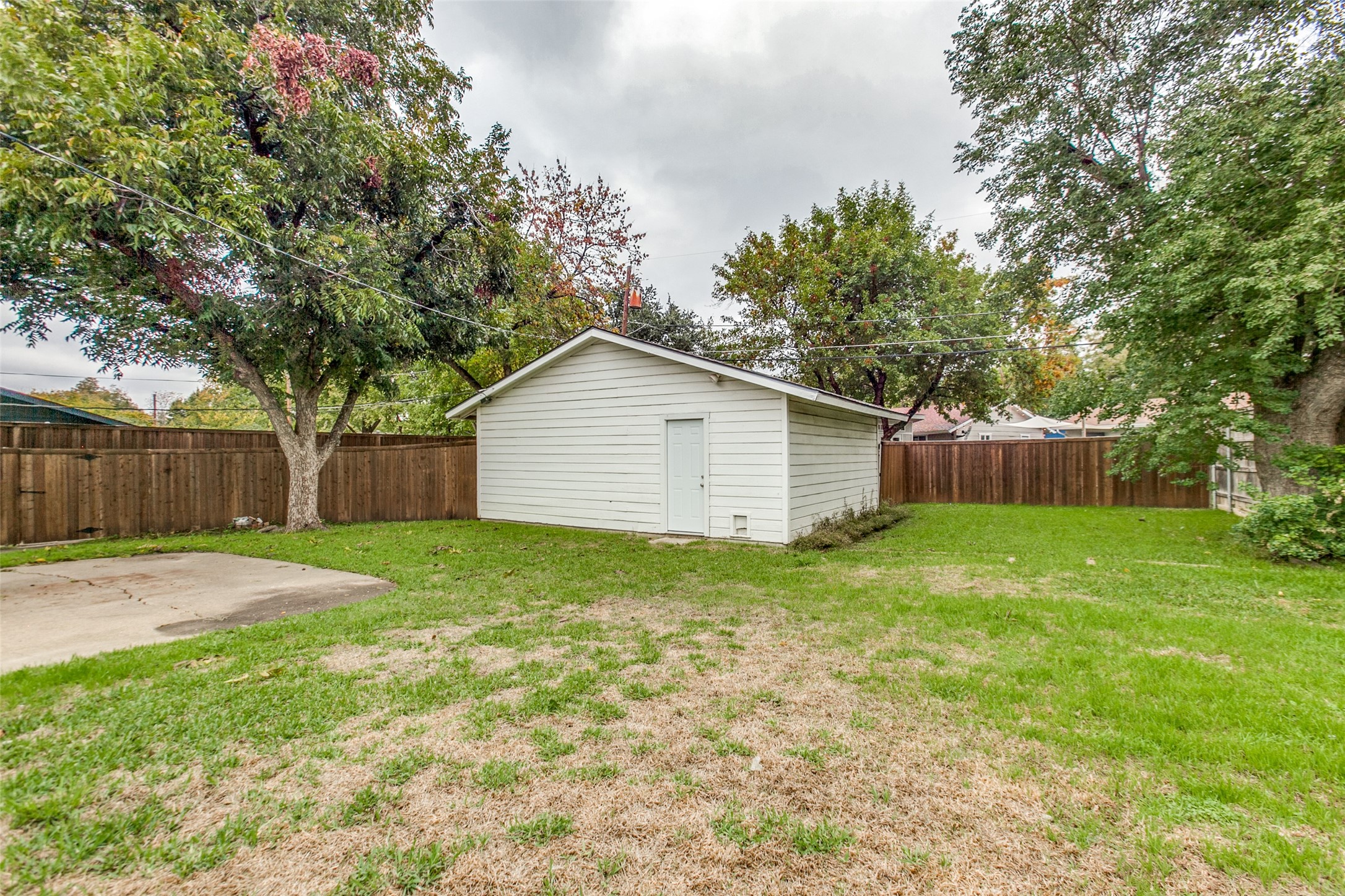 3517 Woodleigh Drive Dallas TX 75229