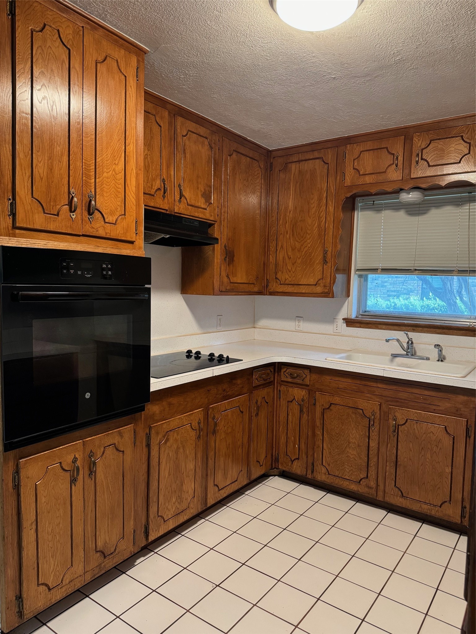 1004 Oakwood Drive Euless TX 76040