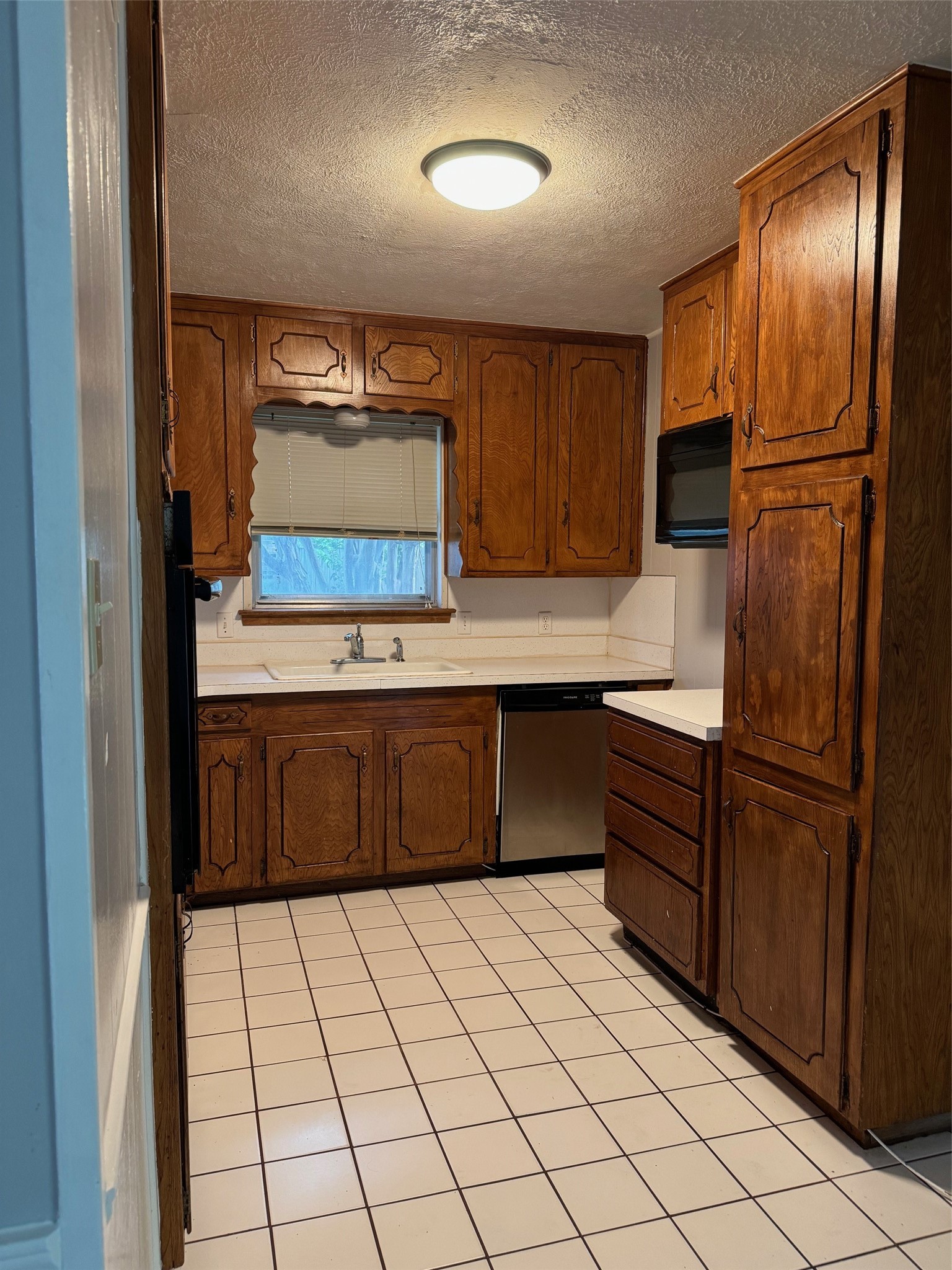 1004 Oakwood Drive Euless TX 76040