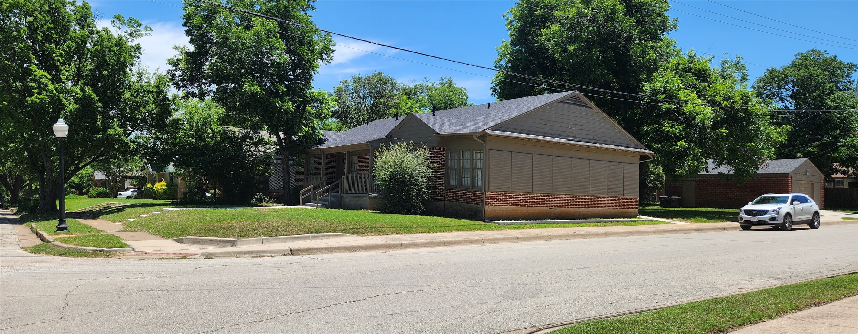 2131 Edwin Street Fort Worth TX 76110