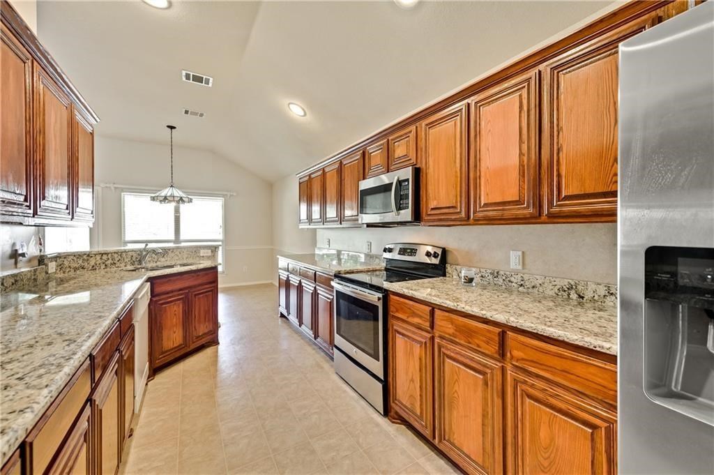 8633 Corral Circle Fort Worth TX 76244