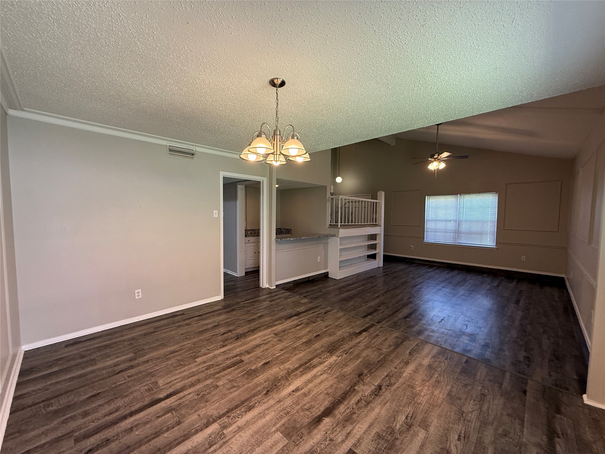 1121 Via Del Rey Mesquite TX 75150