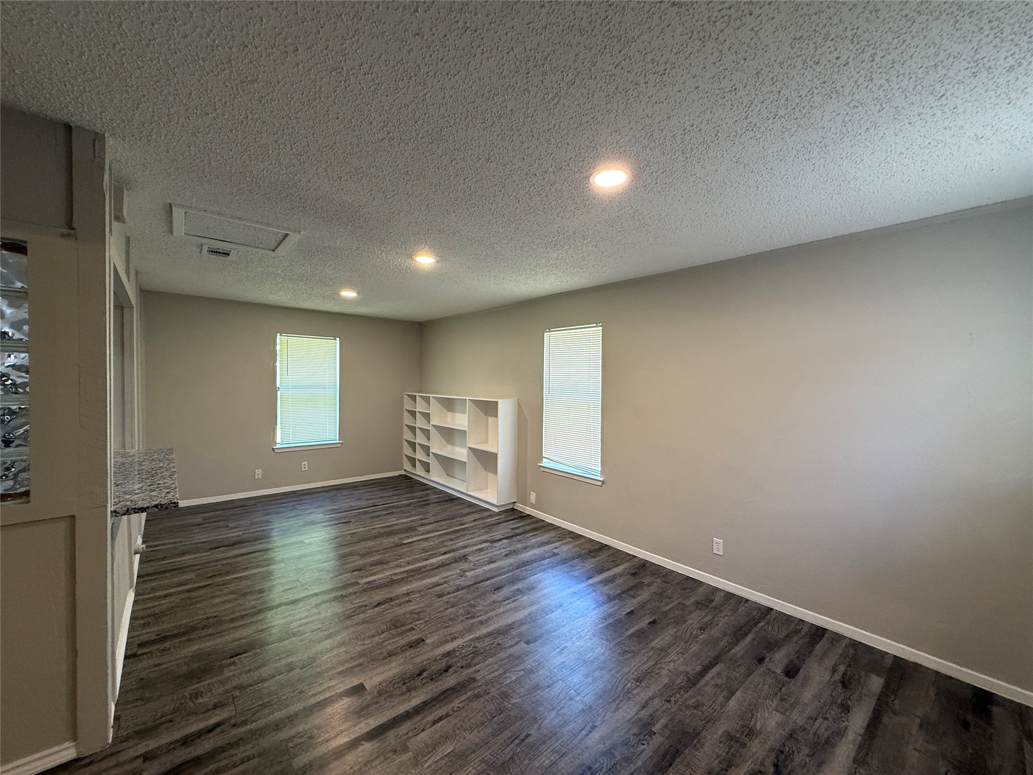 1121 Via Del Rey Mesquite TX 75150