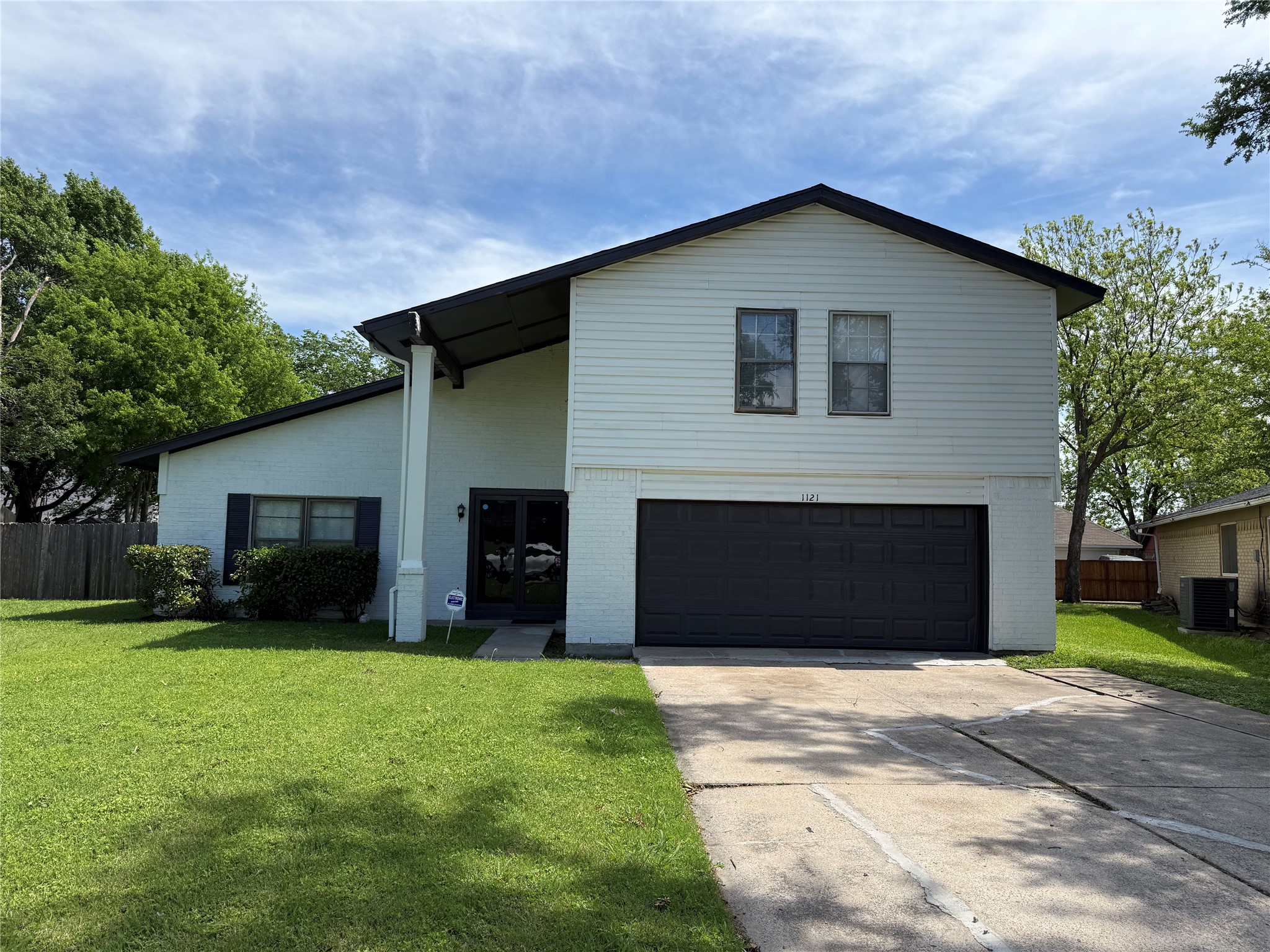 1121 Via Del Rey Mesquite TX 75150