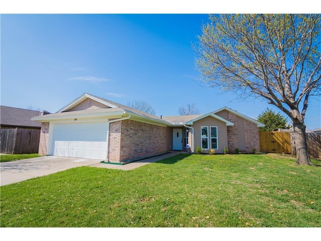 1080 W Hills Terrace Saginaw TX 76179