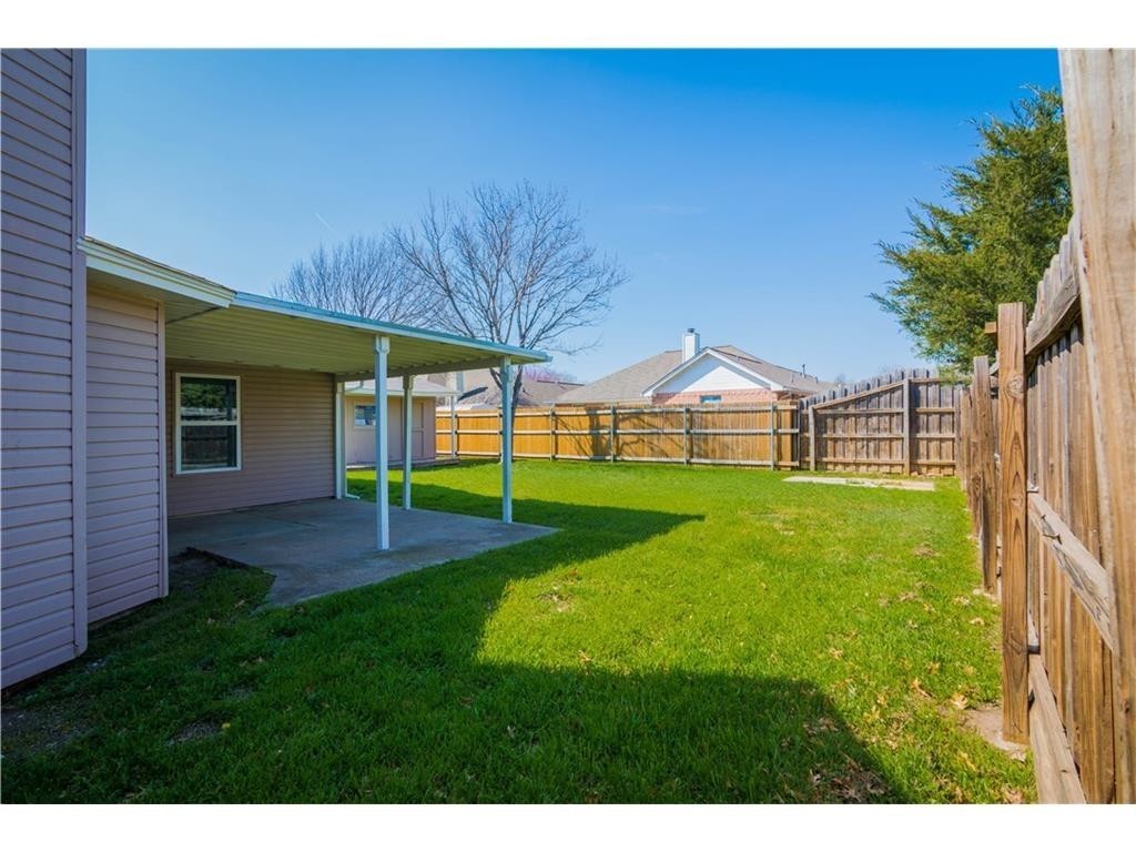 1080 W Hills Terrace Saginaw TX 76179