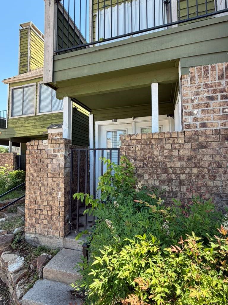 9815 Walnut Street Dallas TX 75243