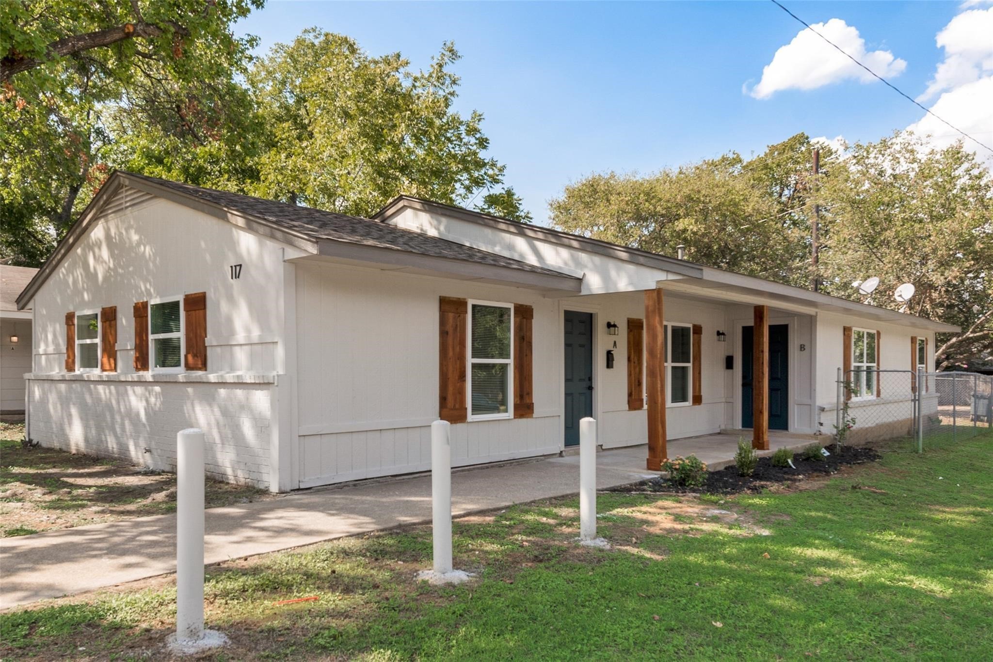 117 E Sanford Street Arlington TX 76011