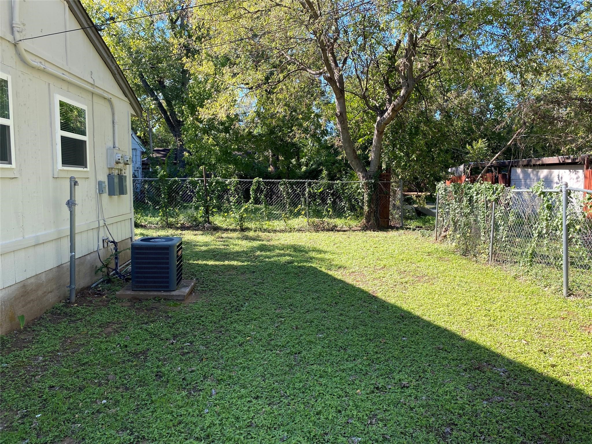 117 E Sanford Street Arlington TX 76011