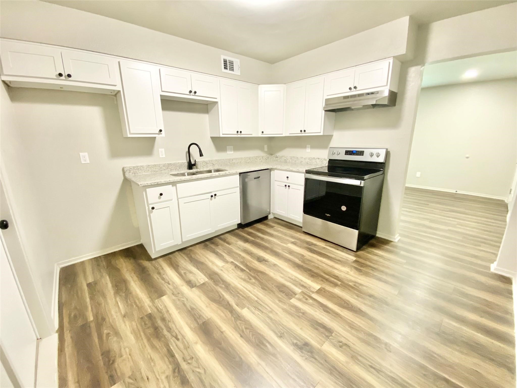 117 E Sanford Street Arlington TX 76011