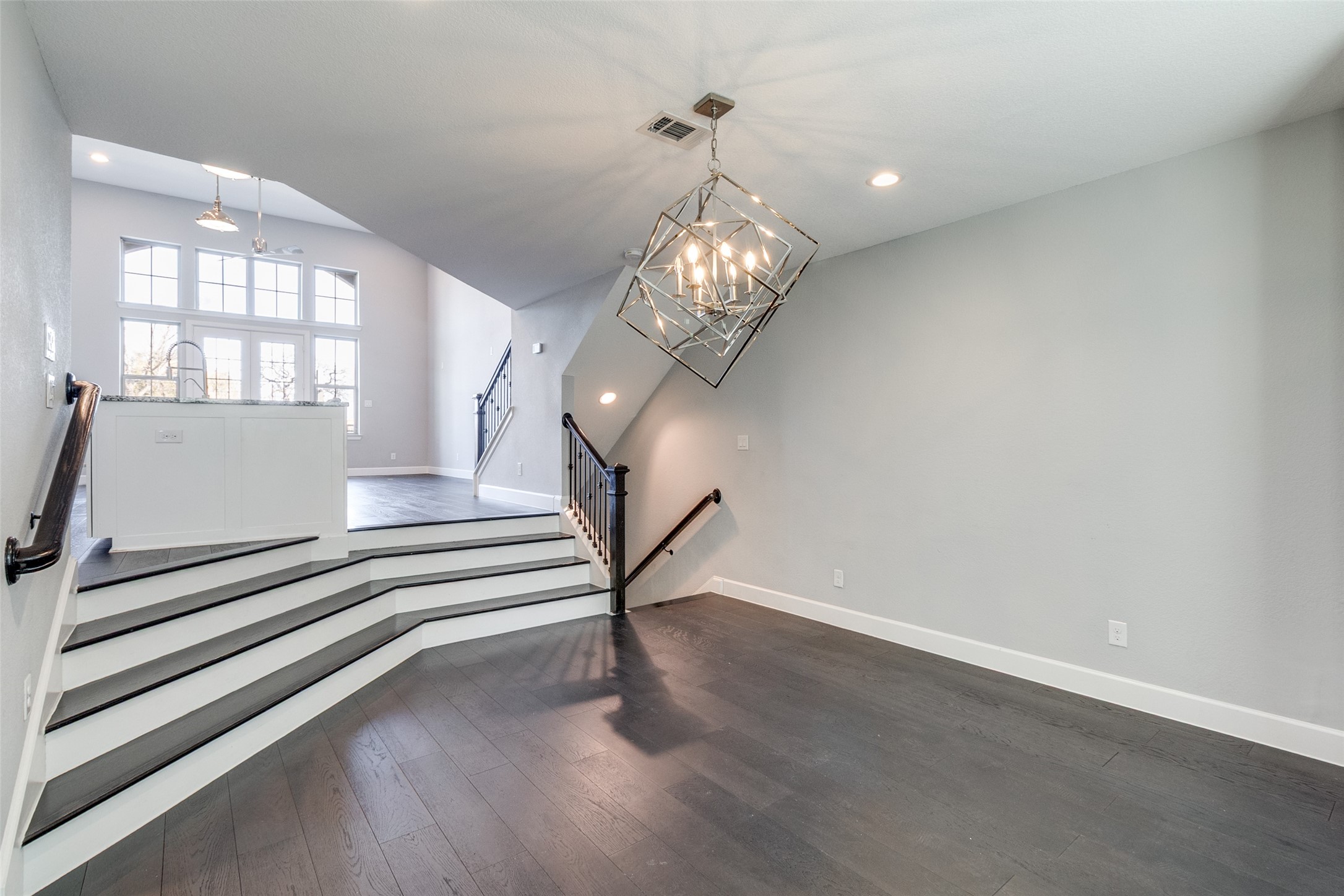 1348 Arch Place Dallas TX 75215