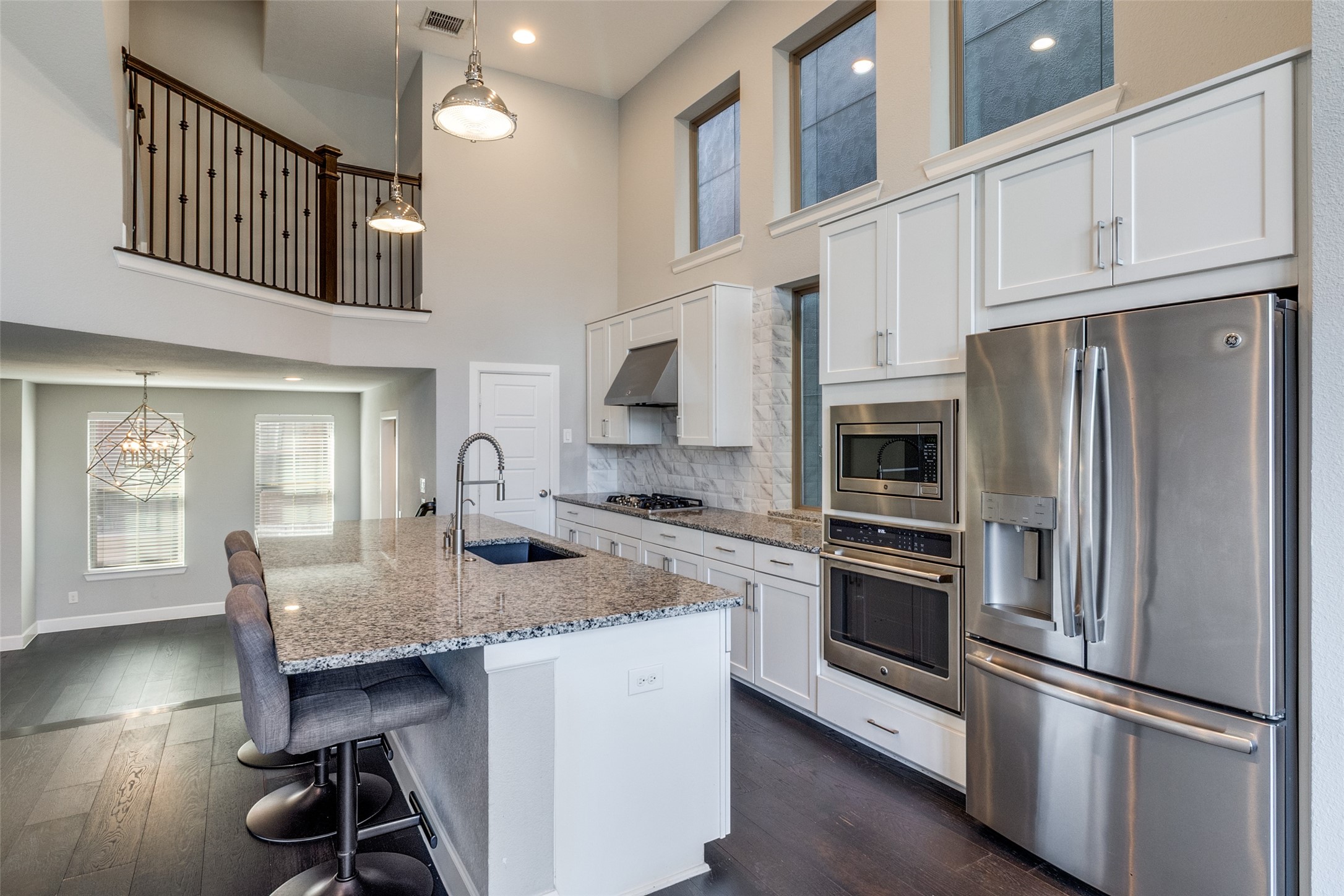 1348 Arch Place Dallas TX 75215