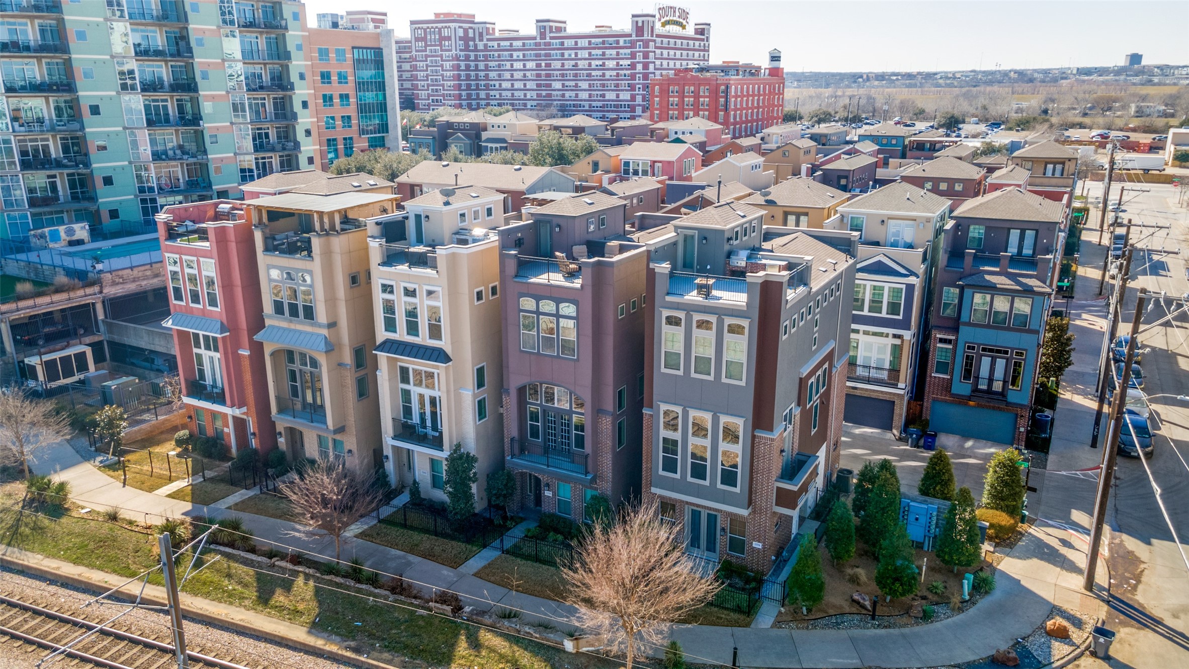1348 Arch Place Dallas TX 75215