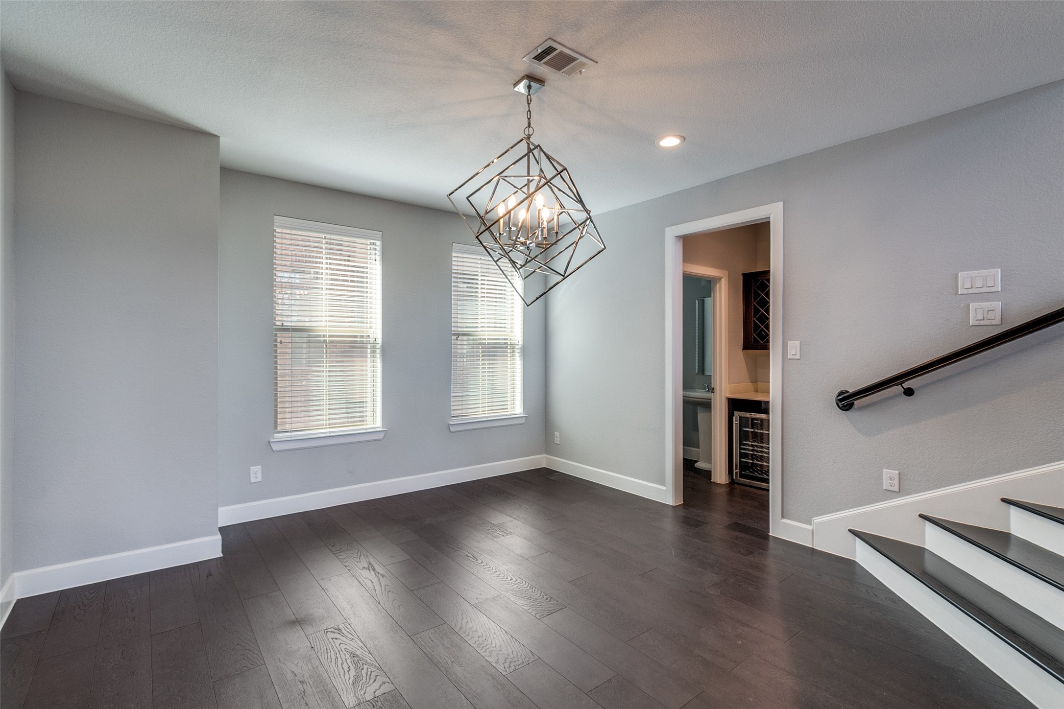 1348 Arch Place Dallas TX 75215