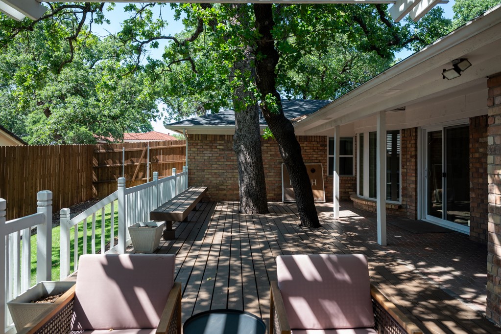 2237 Norwood Drive Hurst TX 76054