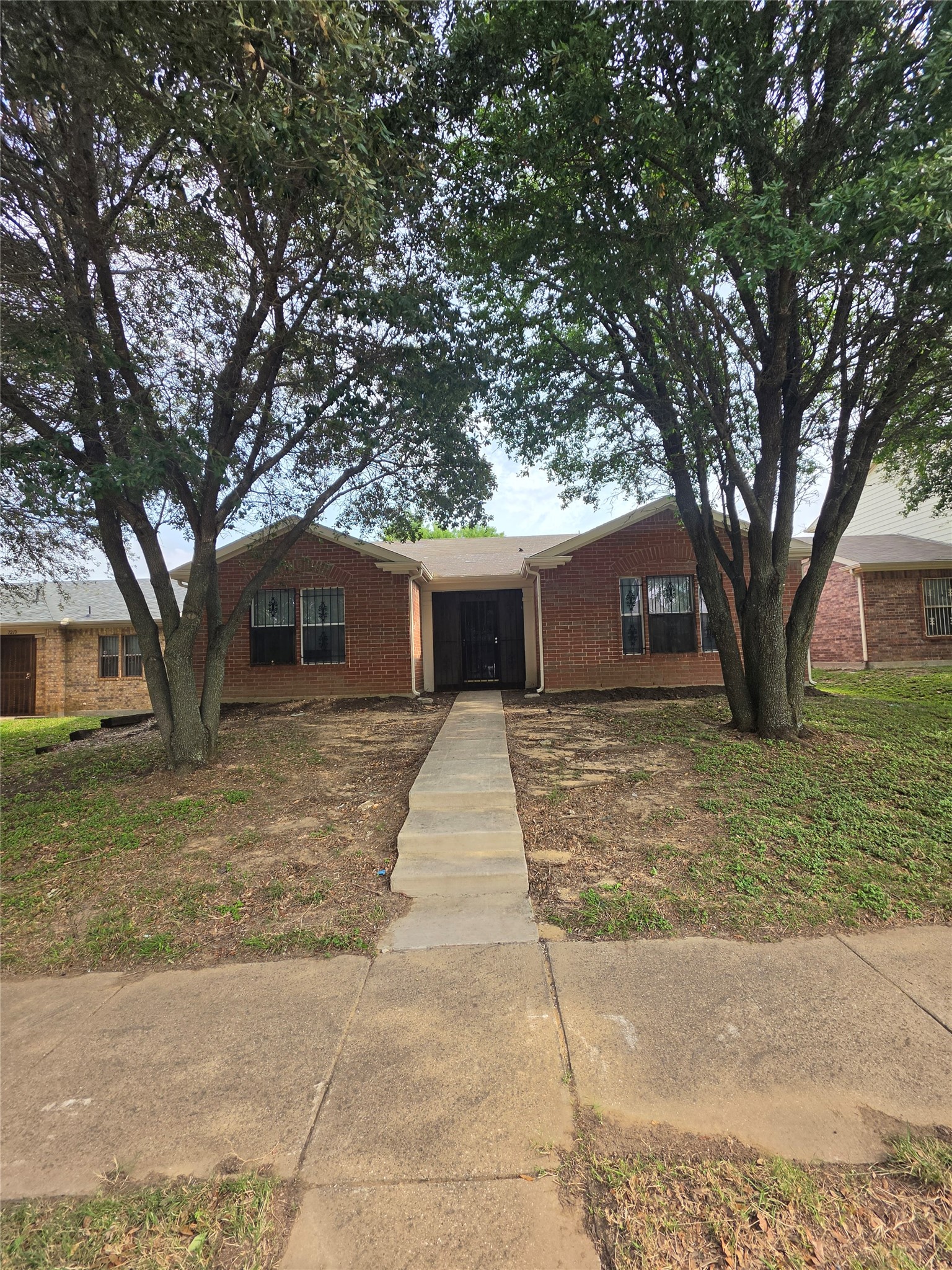 725 Trinity Lane Dallas TX 75241