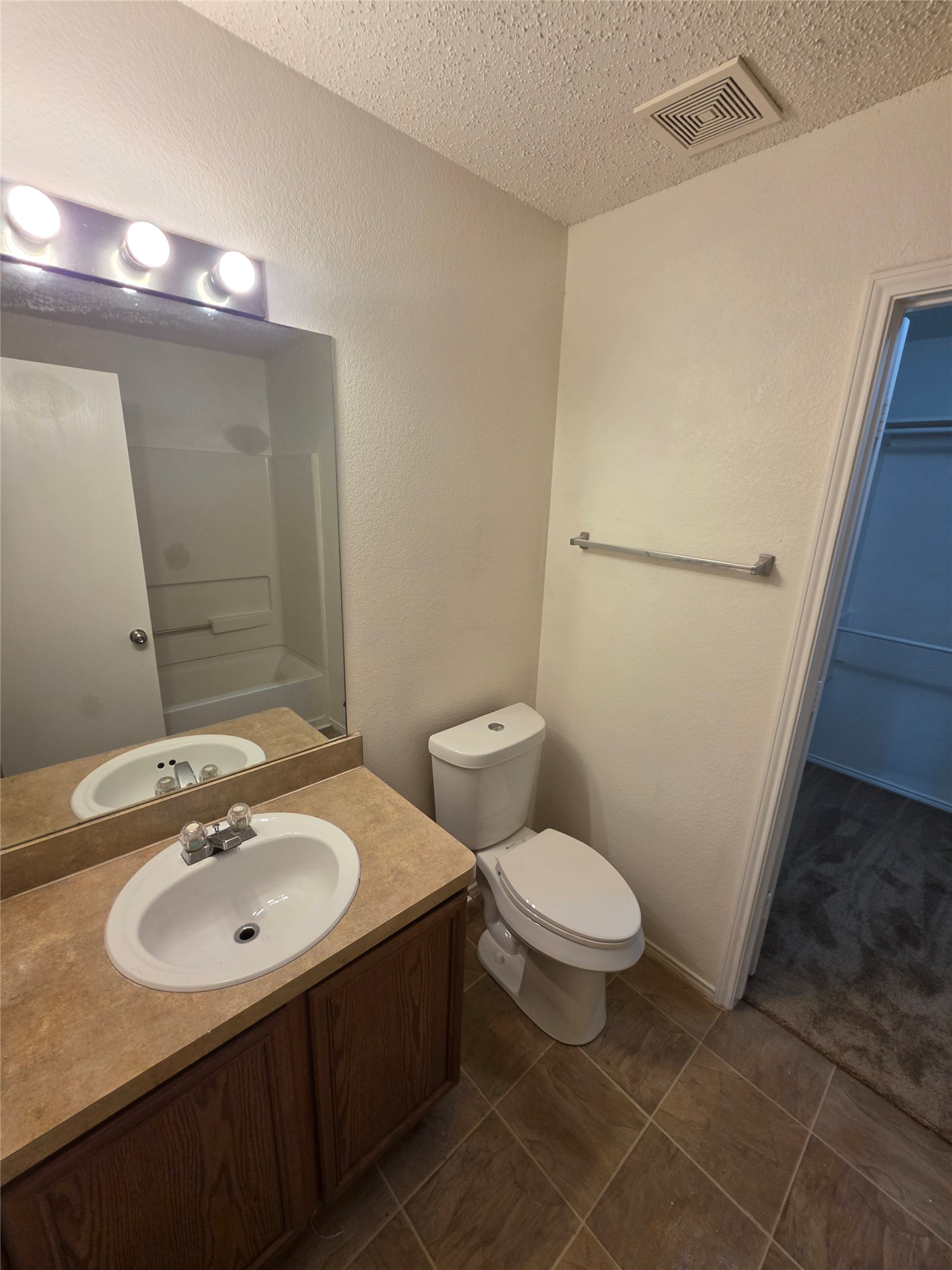 725 Trinity Lane Dallas TX 75241