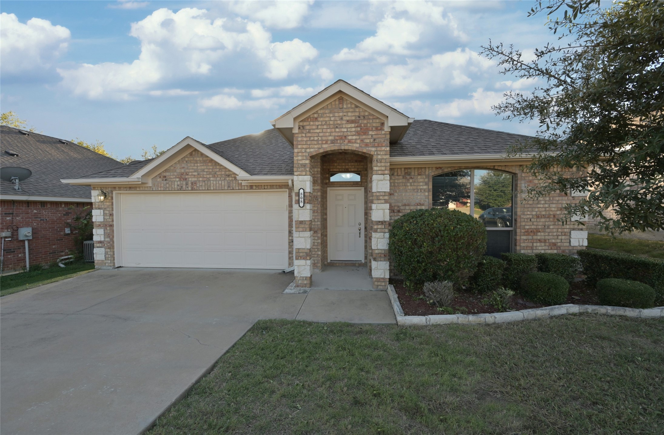 808 Bahar Court Arlington TX 76010