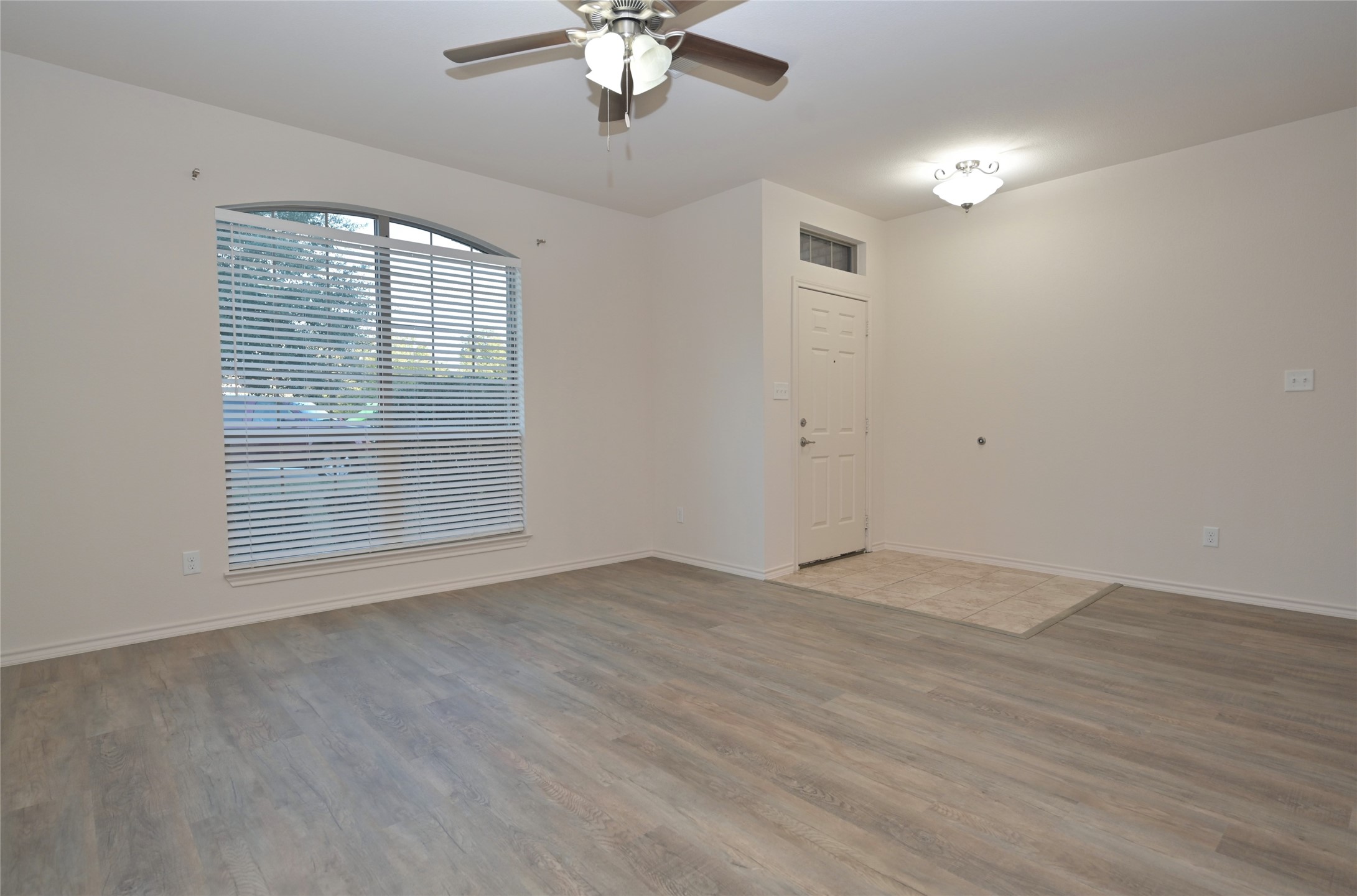 808 Bahar Court Arlington TX 76010