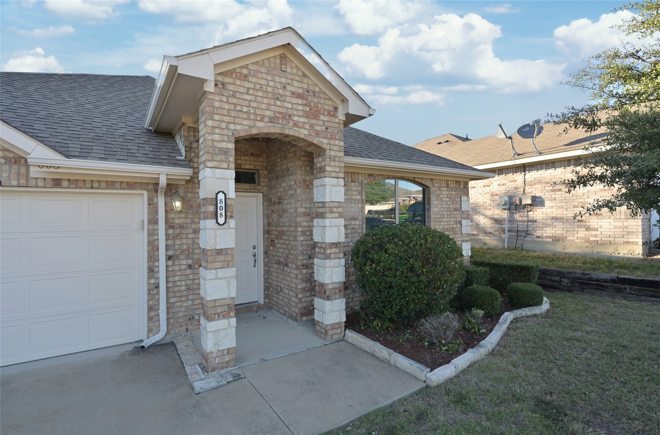 808 Bahar Court Arlington TX 76010
