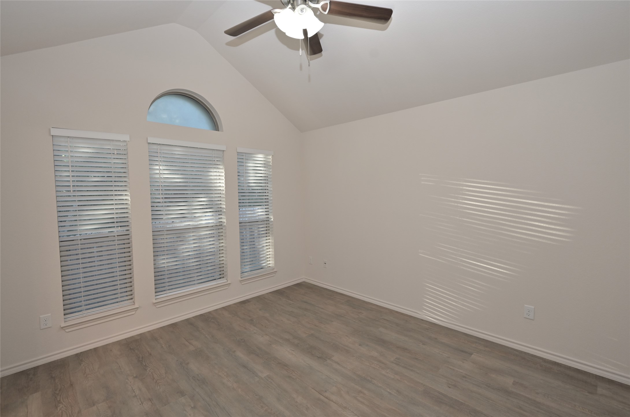 808 Bahar Court Arlington TX 76010