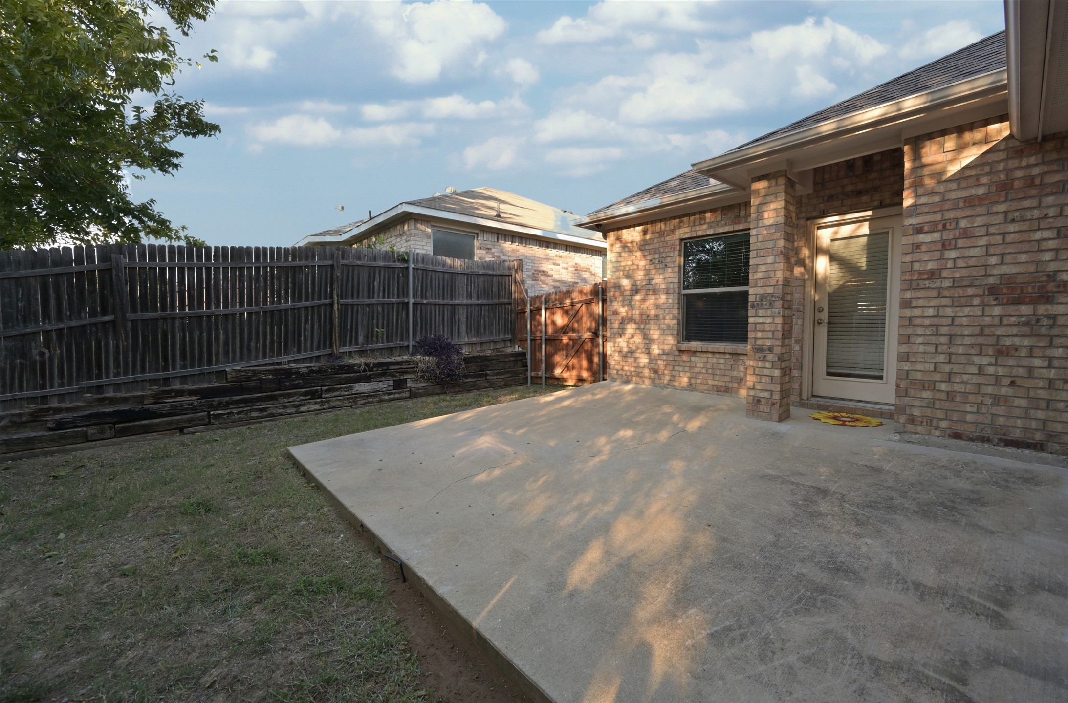 808 Bahar Court Arlington TX 76010