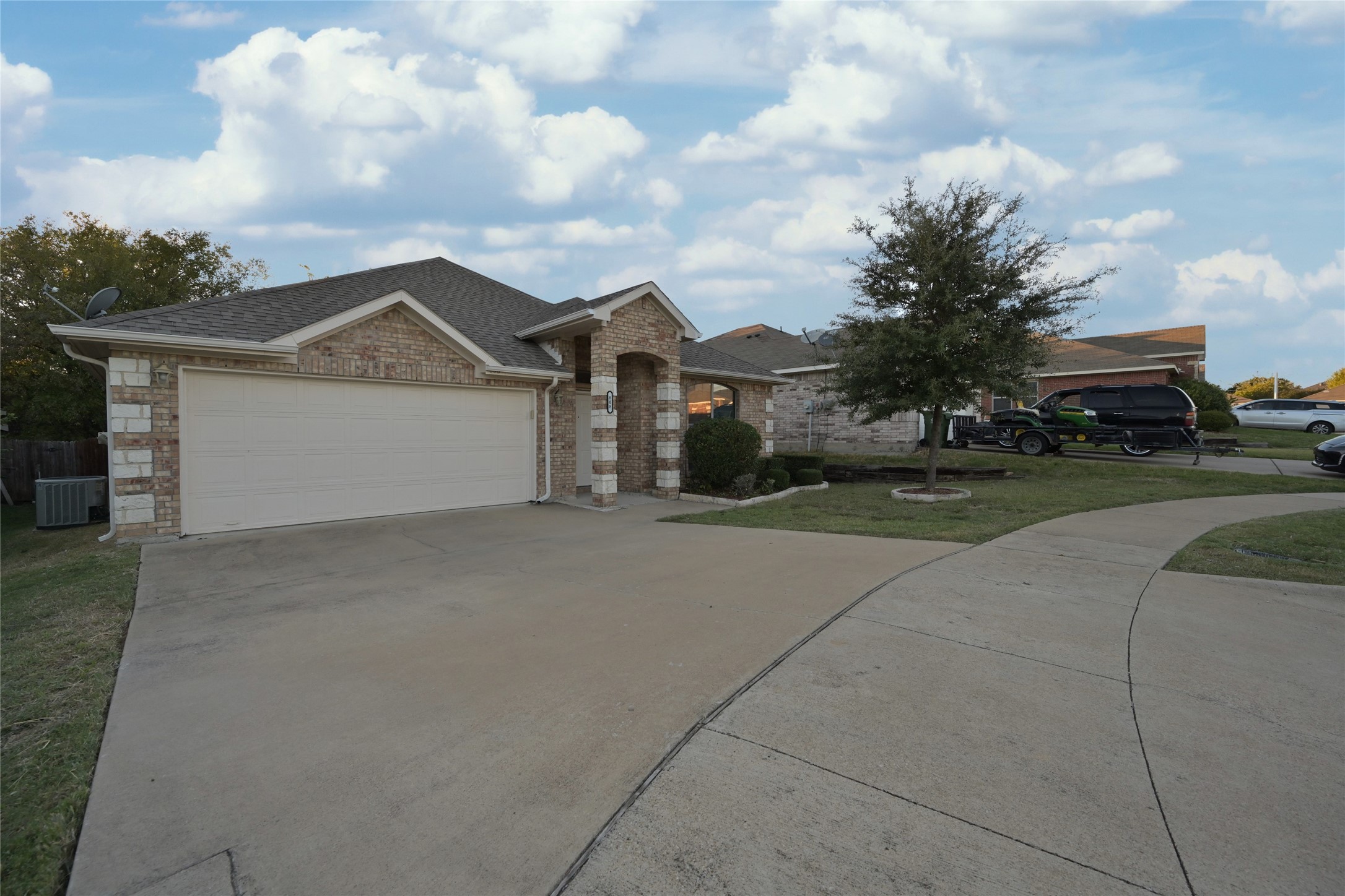 808 Bahar Court Arlington TX 76010