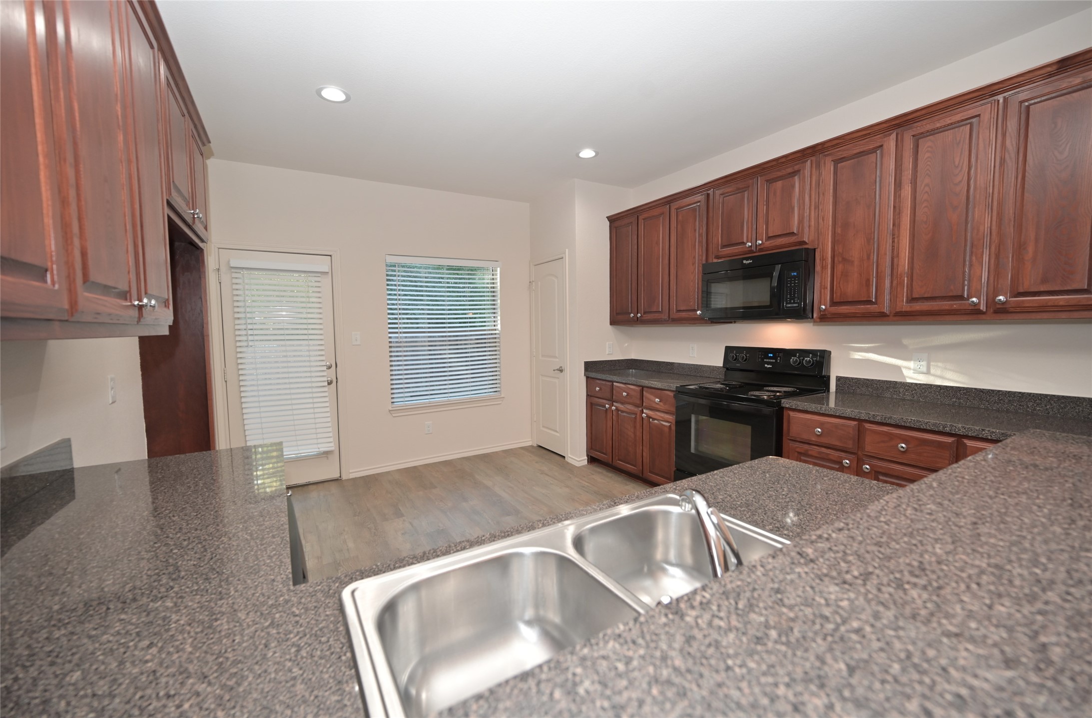808 Bahar Court Arlington TX 76010