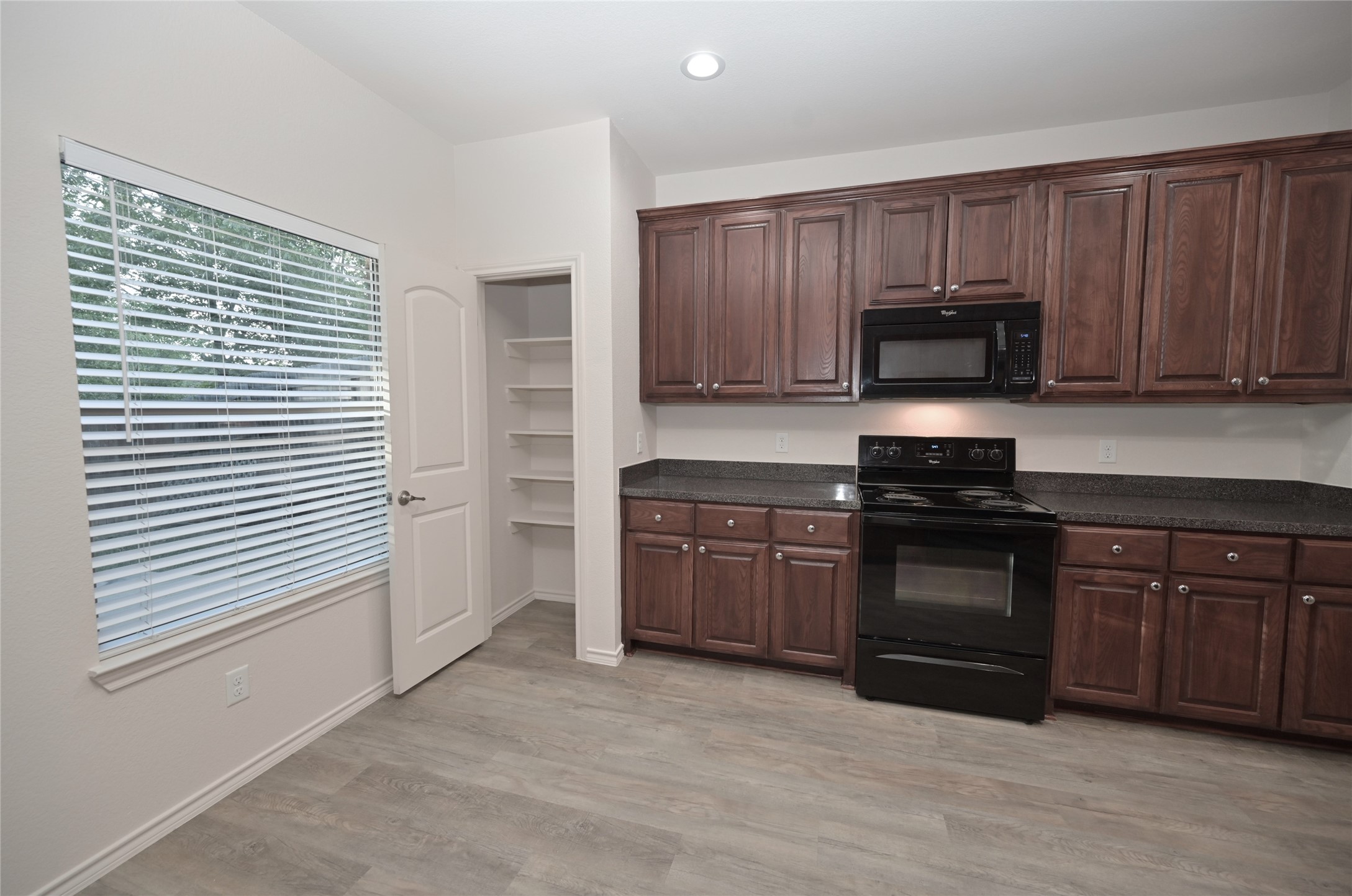 808 Bahar Court Arlington TX 76010