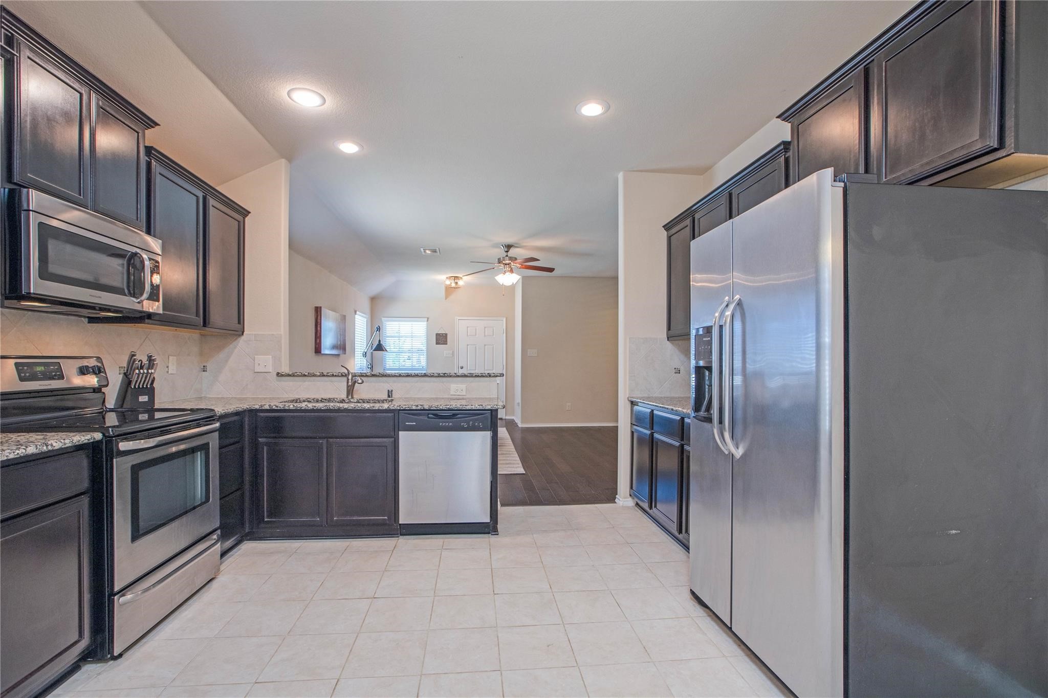 8905 Deadwood Lane Aubrey TX 76227