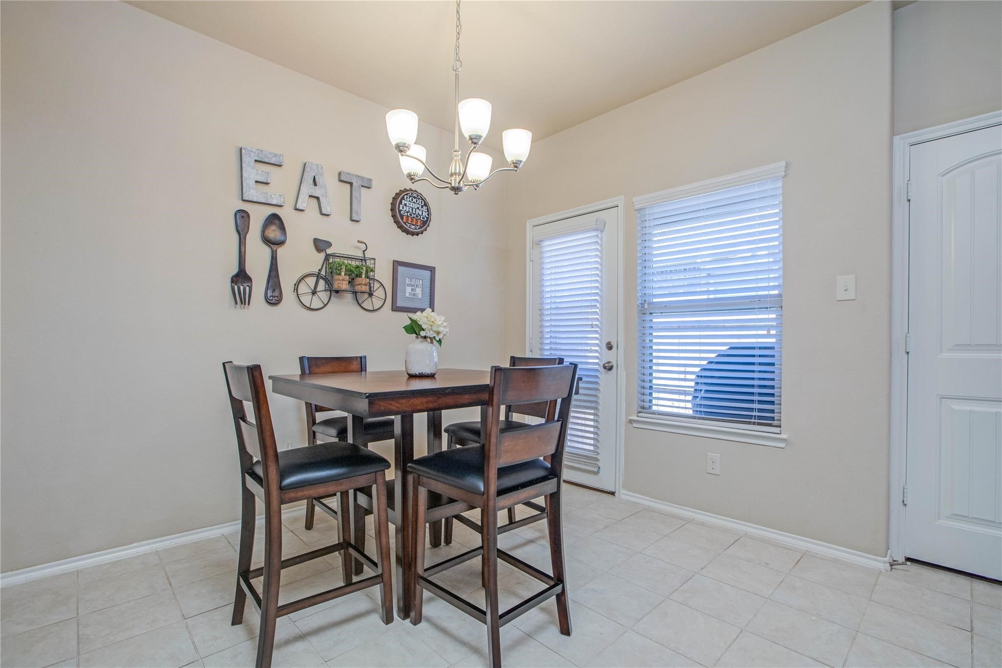 8905 Deadwood Lane Aubrey TX 76227