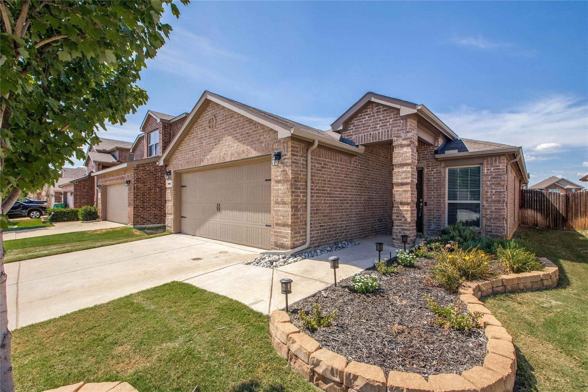 8905 Deadwood Lane Aubrey TX 76227
