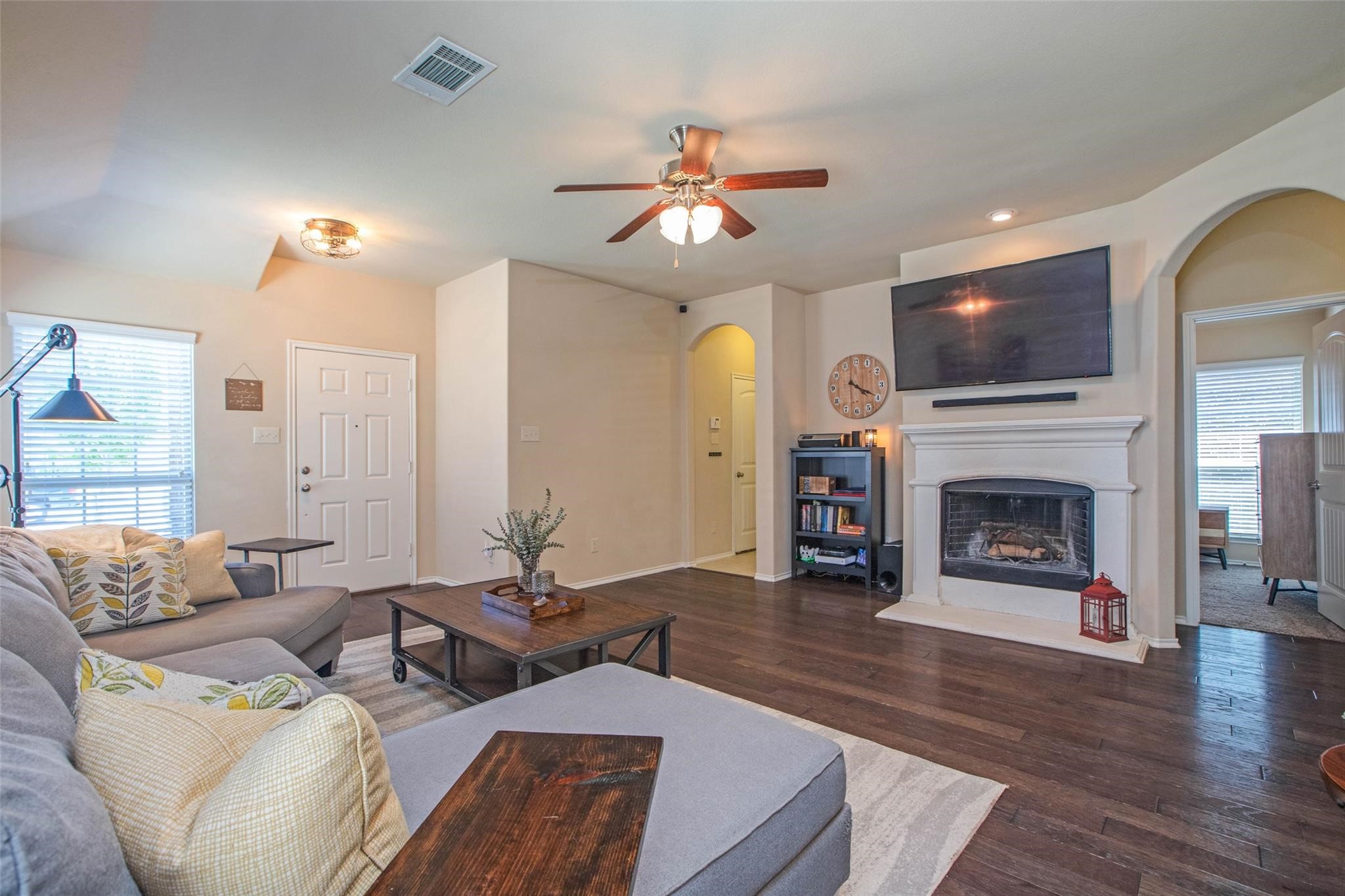8905 Deadwood Lane Aubrey TX 76227