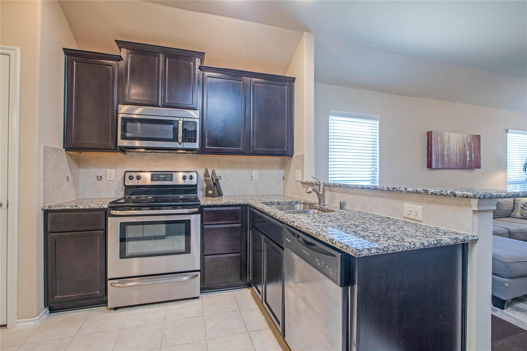 8905 Deadwood Lane Aubrey TX 76227