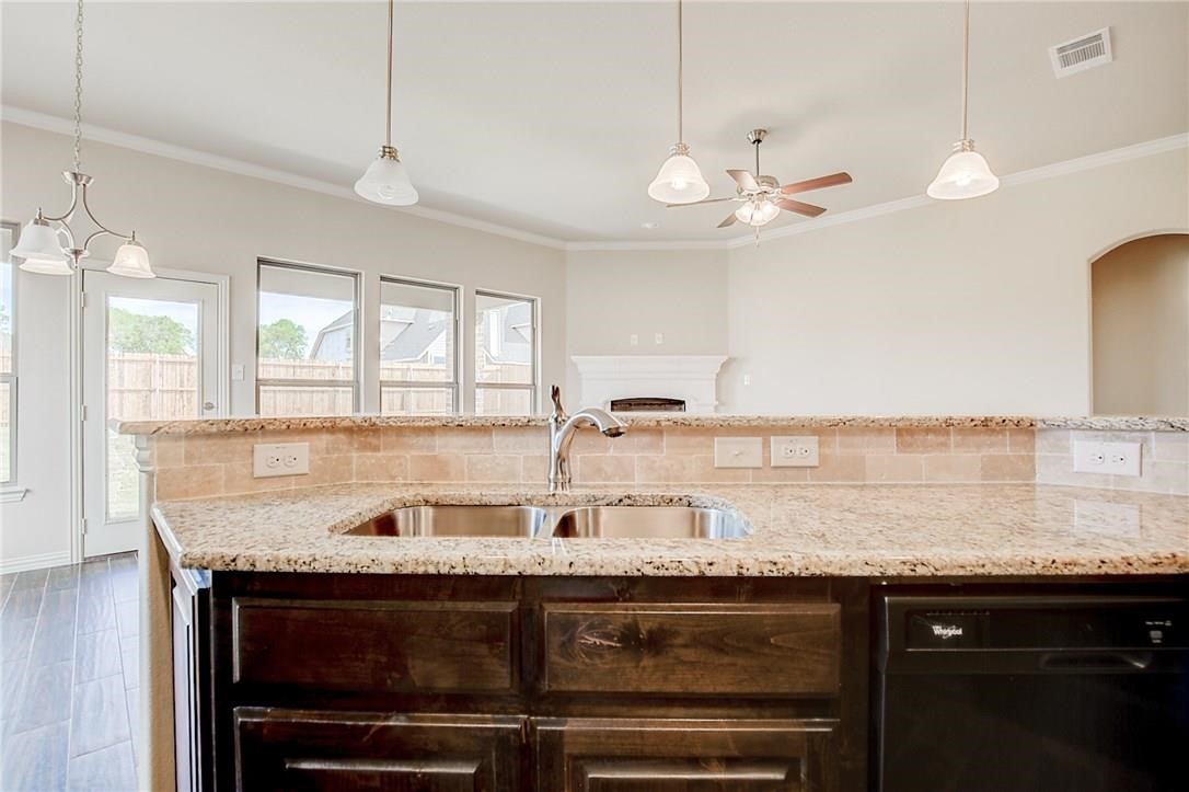 2100 Mcallister Princeton TX 75407