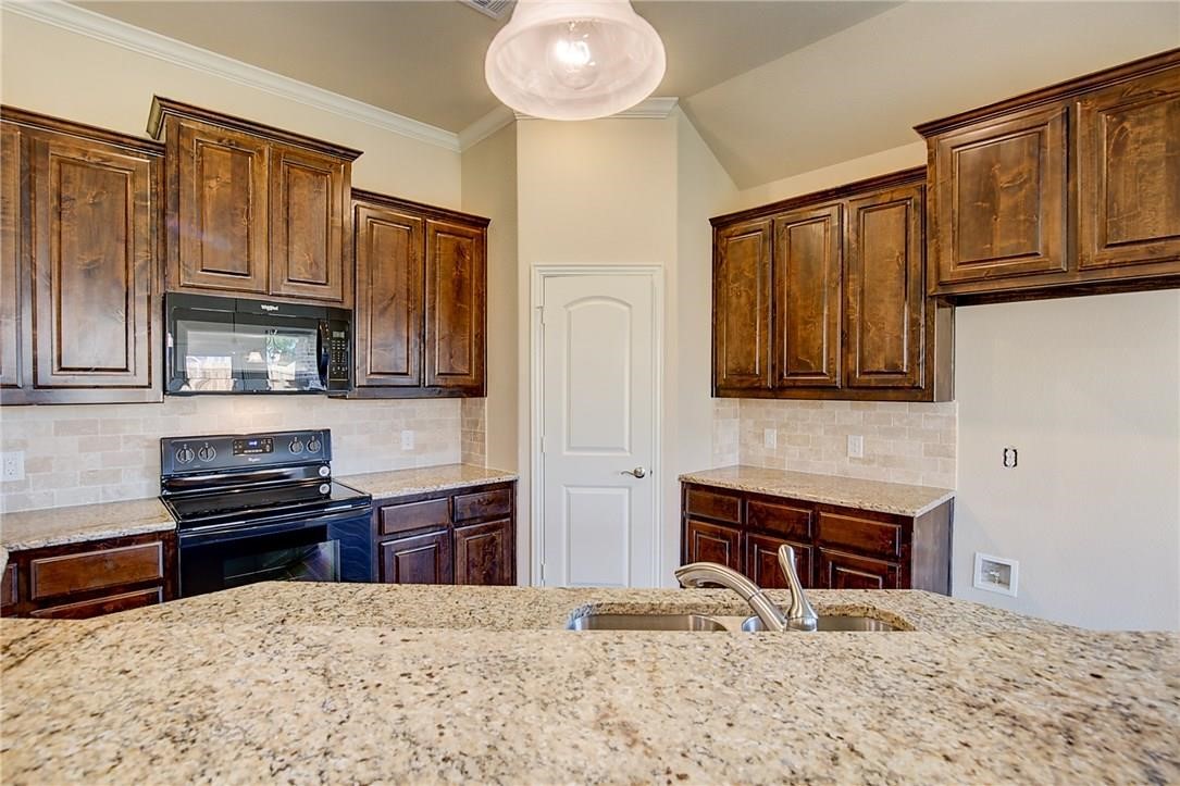 2100 Mcallister Princeton TX 75407