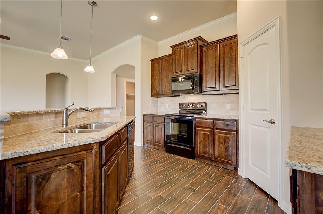 2100 Mcallister Princeton TX 75407