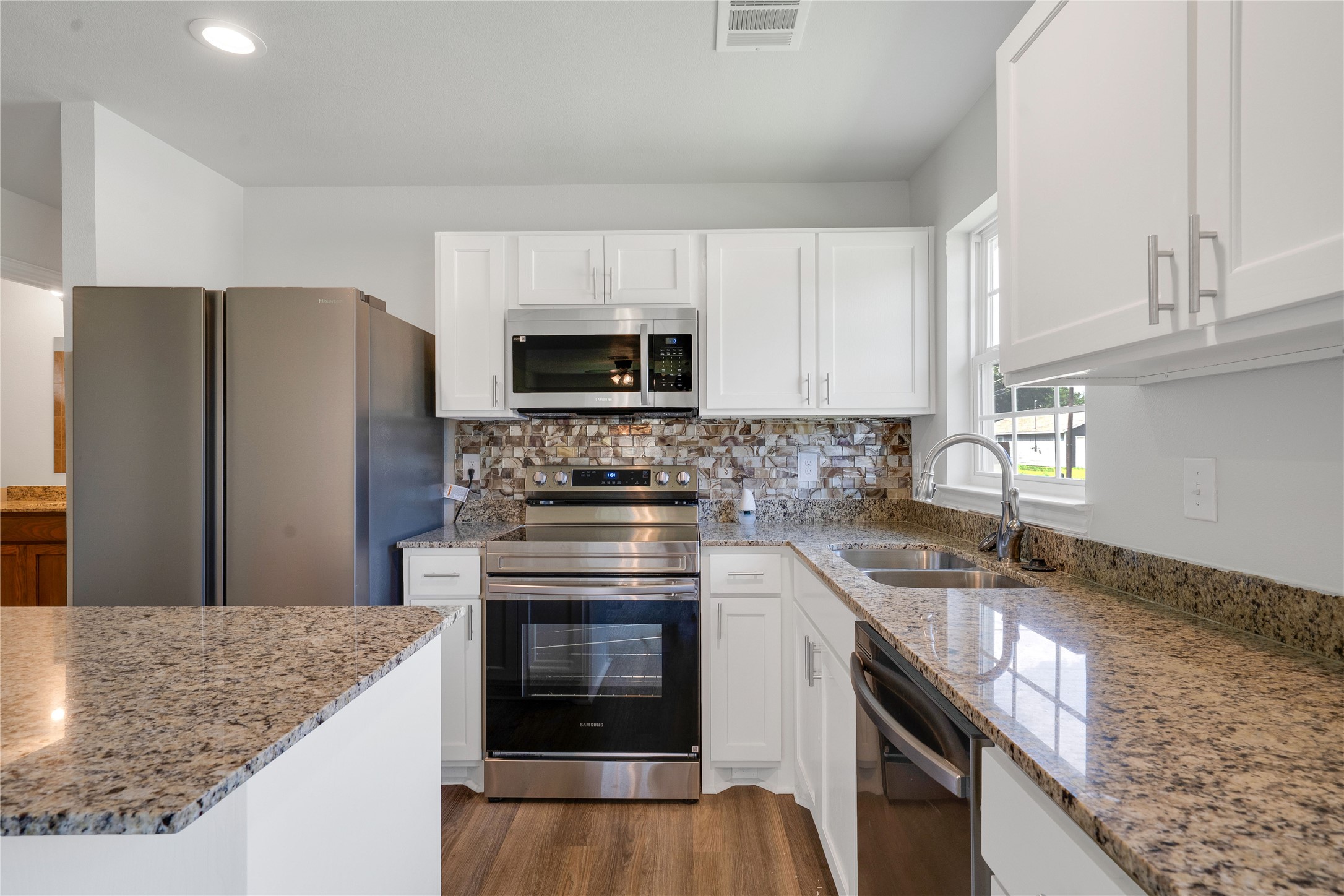 1739 Mcbroom Street Dallas TX 75212