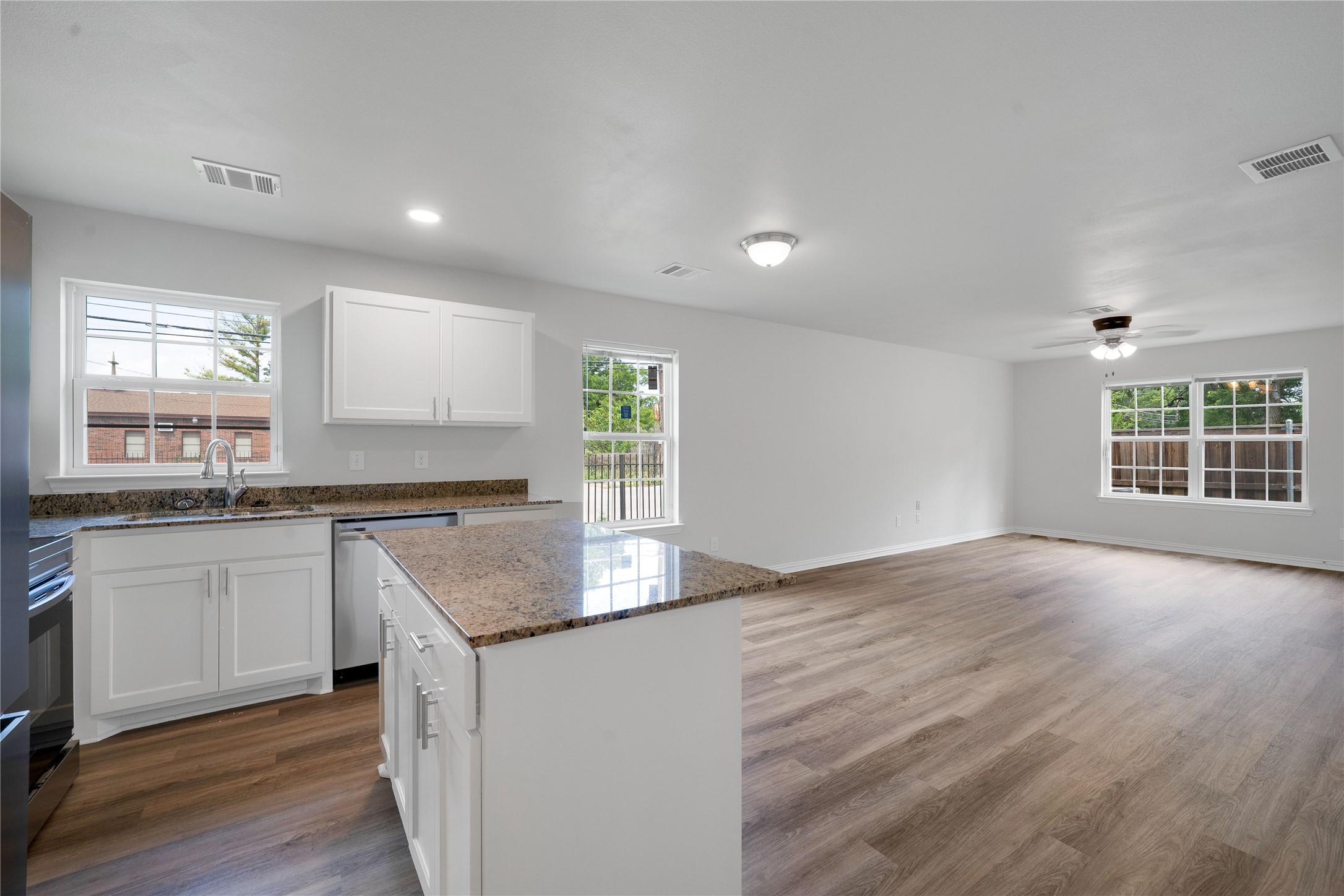 1739 Mcbroom Street Dallas TX 75212