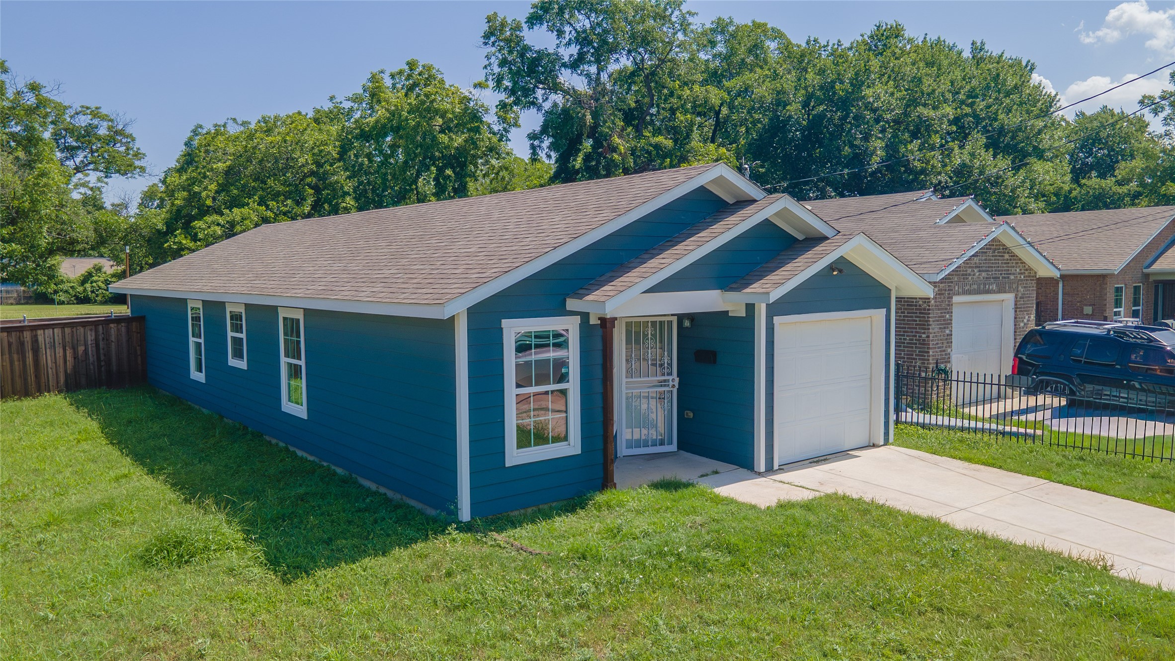 1739 Mcbroom Street Dallas TX 75212