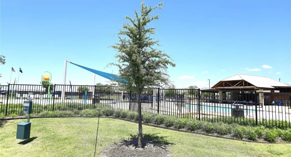 706 Spur Ridge Princeton TX 75407