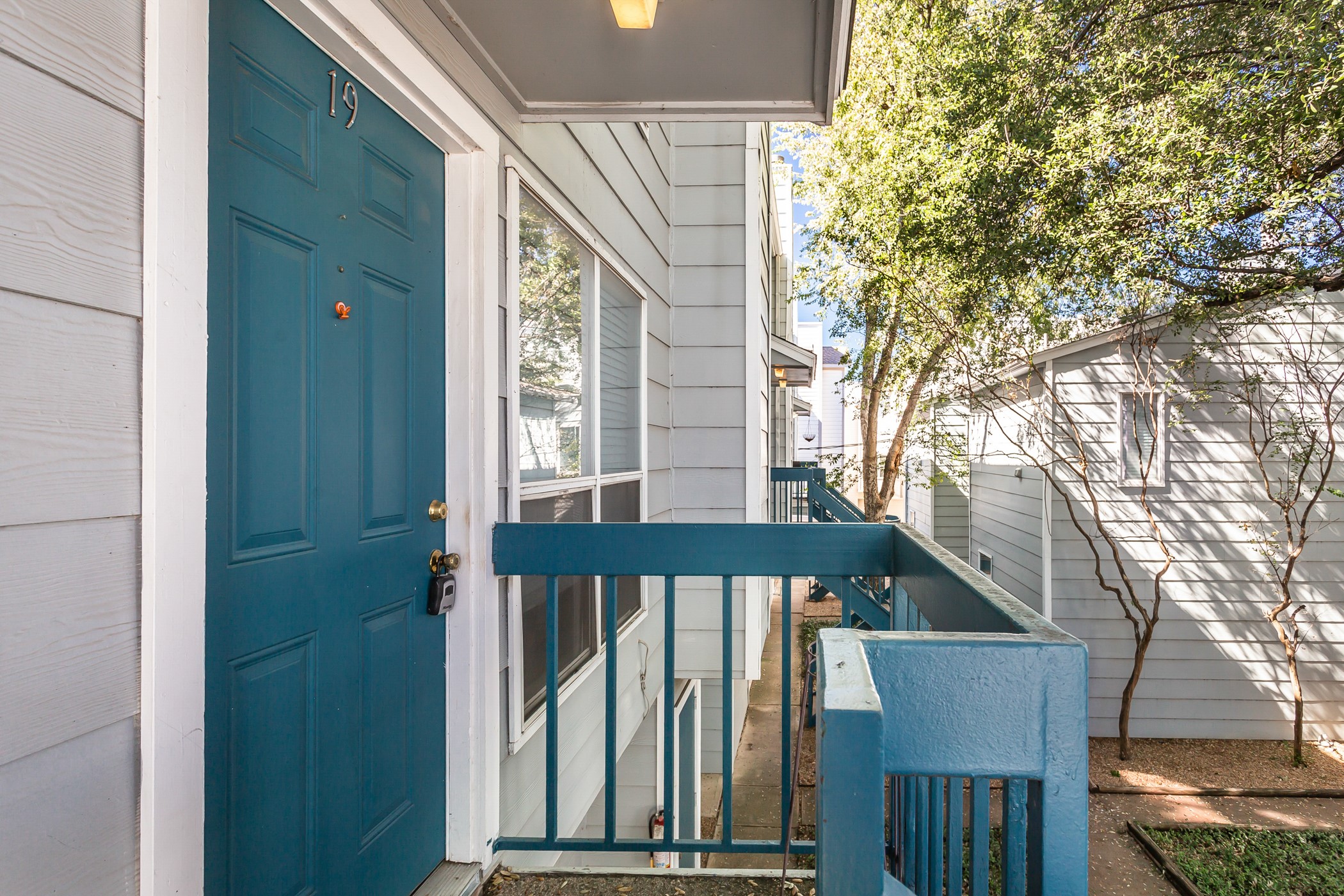 1901 N Fitzhugh Avenue Dallas TX 75204