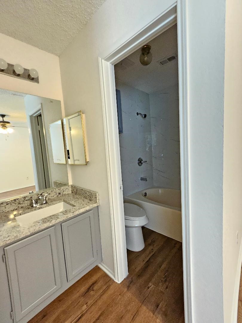 863 Valleybrooke Drive Arlington TX 76001