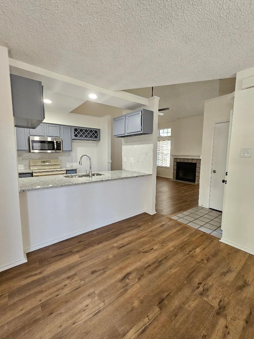 863 Valleybrooke Drive Arlington TX 76001