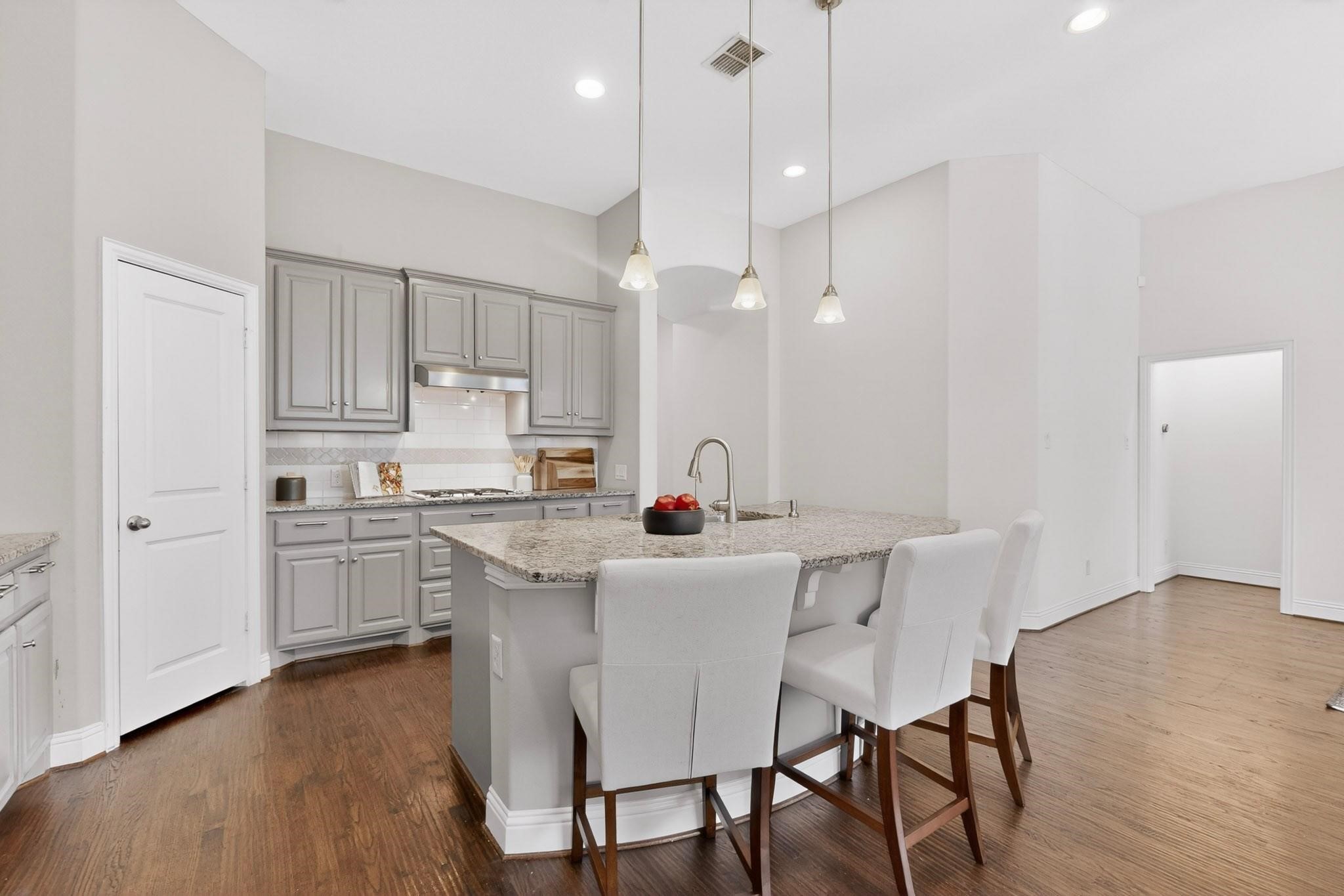 604 Warwick Boulevard Lewisville TX 75056